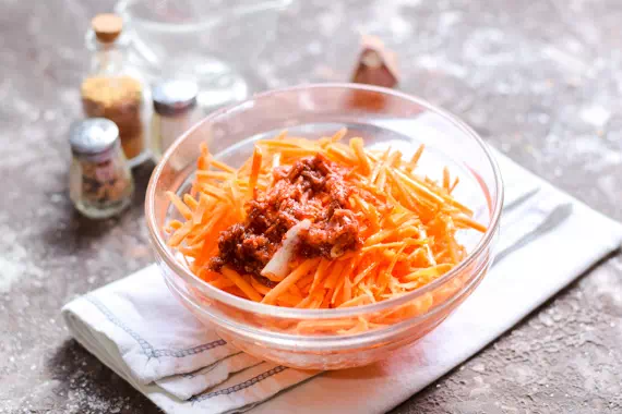 салат из моркови на зиму рецепт фото 5